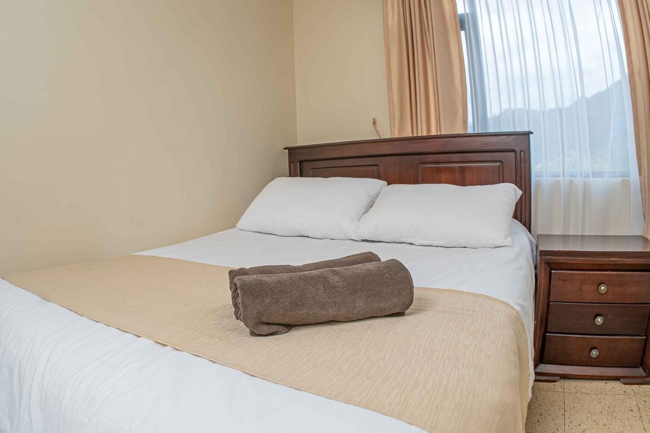 Hotel Tungurahua Baños Esterno foto