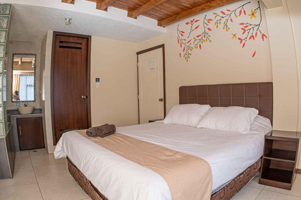 Hotel Tungurahua Baños Esterno foto