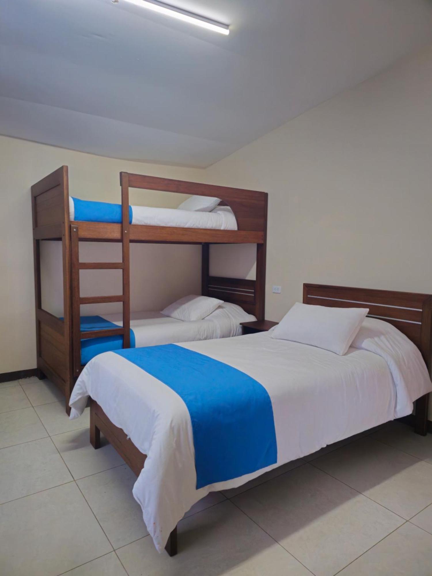 Hotel Tungurahua Baños Esterno foto