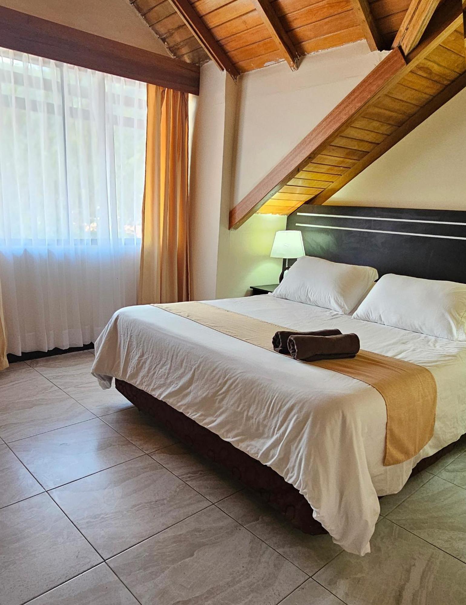 Hotel Tungurahua Baños Esterno foto